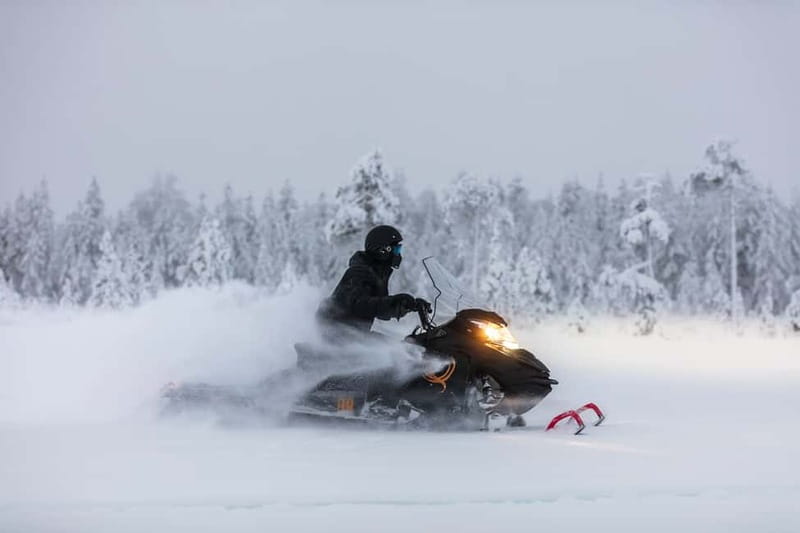 3-hour snowmobiling adventure in Levi - Key points to know before you ride