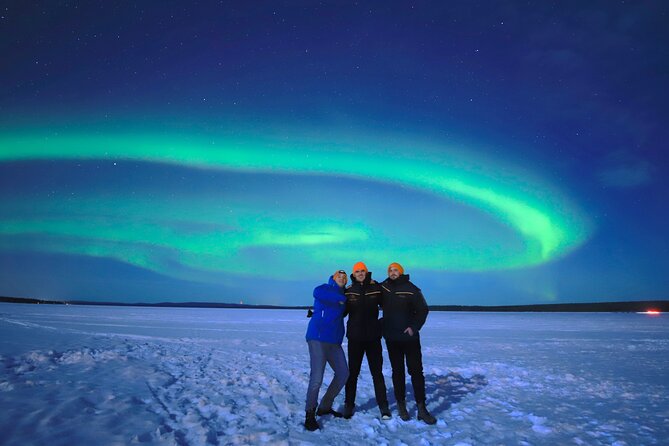 Chasing Aurora with Photographer - Small Group - Why a minibus chase makes sense in Rovaniemi