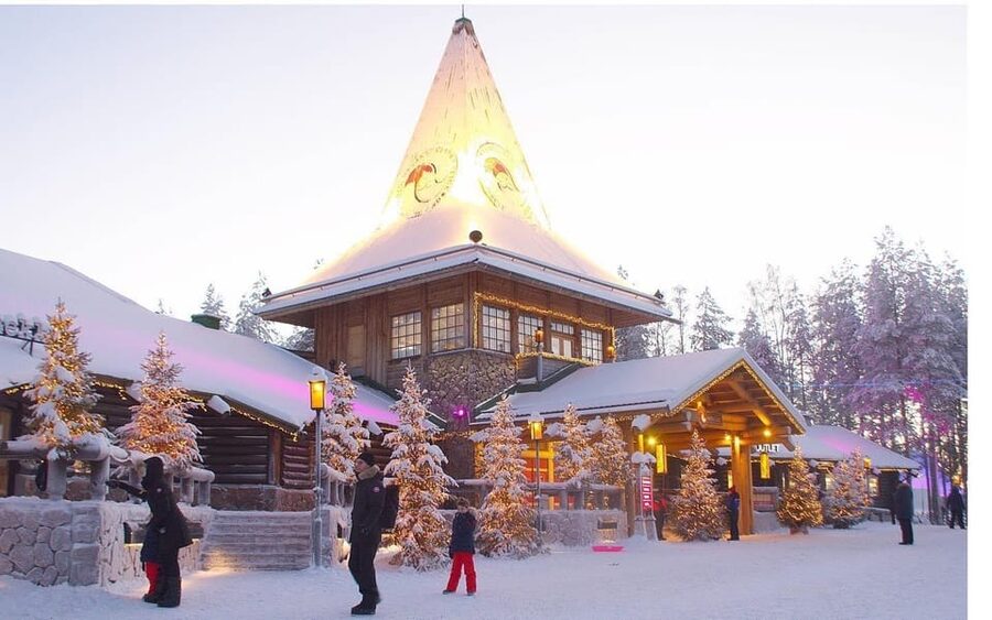 City tour and Santa Claus village visit in Lapland - Souvenir shopping and sending a letter