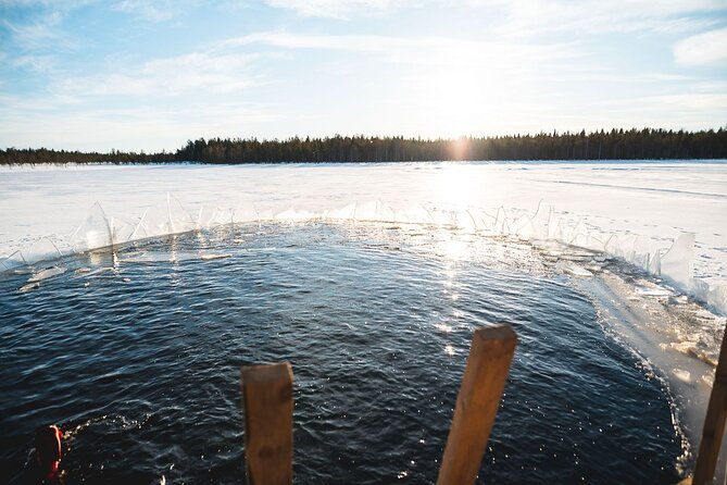 Daytime Arctic Ice-Floating in Rovaniemi, Small-Group - Why the small group makes a difference
