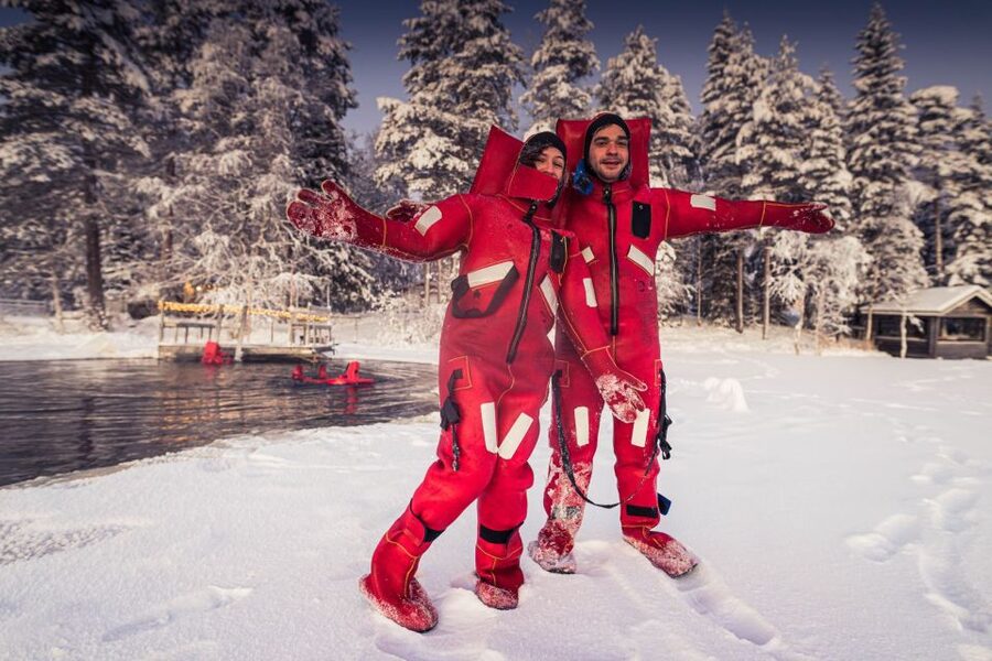 Daytime Ice Floating Rovaniemi, Frozen Lake Experience - Photos, phones, and the trade-off of going hands-free