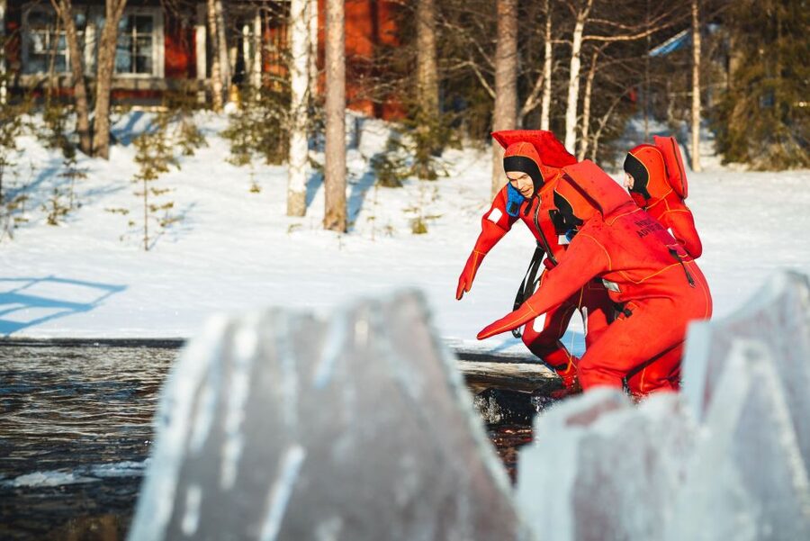 Daytime Ice Floating Rovaniemi, Frozen Lake Experience - Is $134 a fair price?
