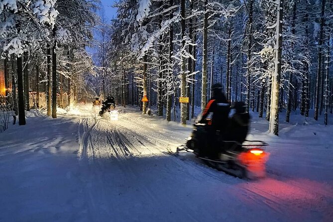 Evening Snowmobile Safari in Rovaniemi - Children, height rules, and family comfort