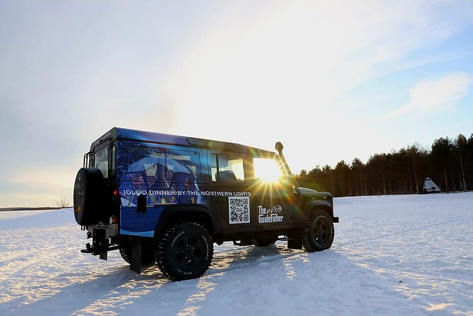 Expedition "INTO THE WILD" Safari and Lunch in Glass Igloo - A three-course Taste of Lapland meal
