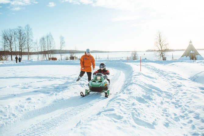 Family Snowmobiling in Rovaniemi, Apukka Resort - What children do at Apukka Resort
