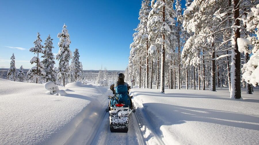 From Rovaniemi: 2-Hour Snowmobile Safari - Learning to handle the snowmobile safely