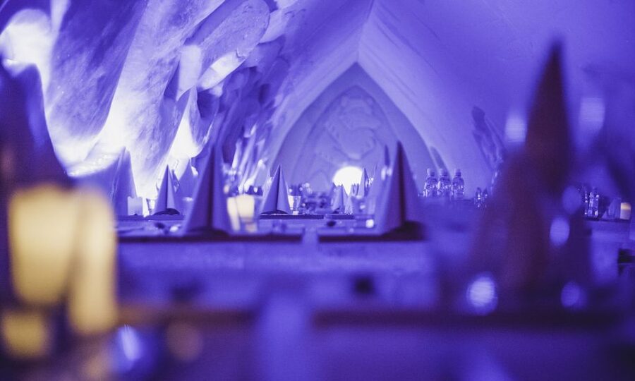 From Rovaniemi: SnowHotel Visit with Ice Restaurant Dinner - What the guided SnowHotel tour shows you