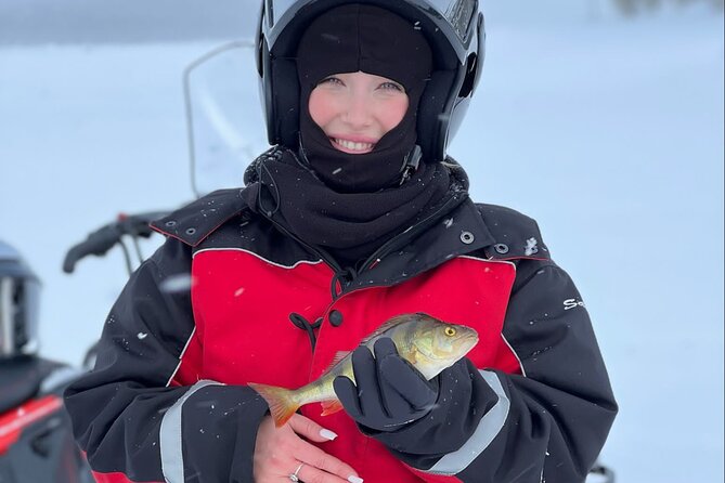 From Saariselkä: Ice Fishing Tour to Lake Inari, reindeers &lunch - Who should book this Lake Inari outing?