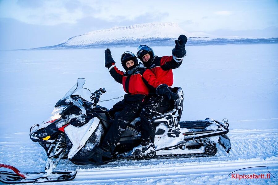 Kilpisjärvi: Border of Three Countries Snowmobile Safari - A hot drink, pastry, and the ride back
