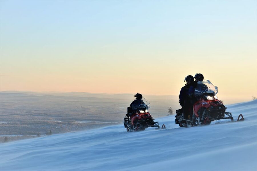 King of Ylläs: Snowmobiling to the Hill - The route through forest, flats, and frozen marsh