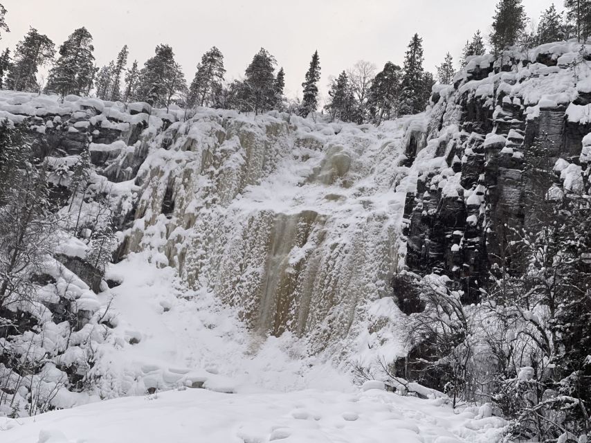 Korouoma Canyon Frozen Waterfalls Hike & Private Teepee BBQ - The teepee BBQ is more than a quick snack