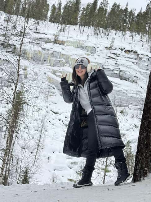 Korouoma Canyon Frozen Waterfalls Hike & Private Teepee BBQ - What to bring for a comfortable hike