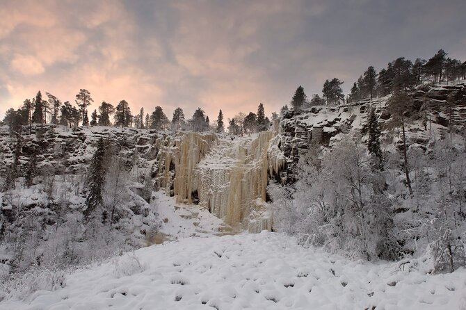 Korouoma national park and frozen waterfalls hiking tour - The 9:00 a.m. start and ride from Rovaniemi