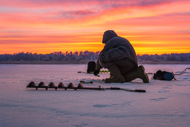 Lapland Ice Fishing Experience from Rovaniemi - The guide makes the difference