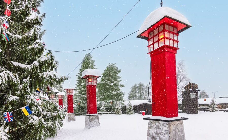 Levi: Day Trip to Santa Claus Village with Lunch - Meeting Father Christmas