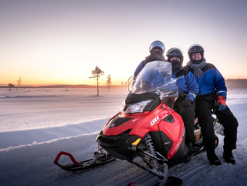 Levi: Easy Snowmobile Tour Perfect for Beginners - From Myllyjoentie 2 to the trails near Sirkka