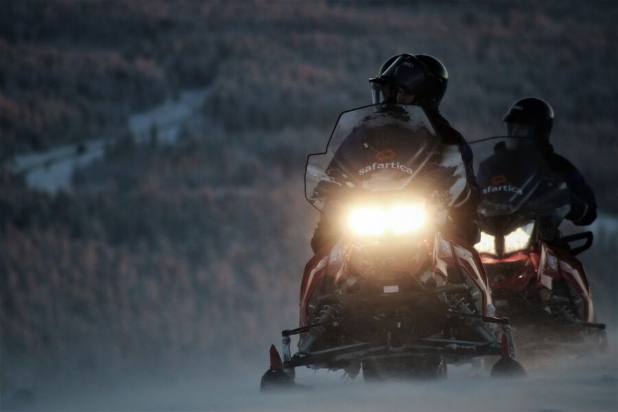 Levi: Evening Snowmobile Safari - Learning to drive before the forest trails