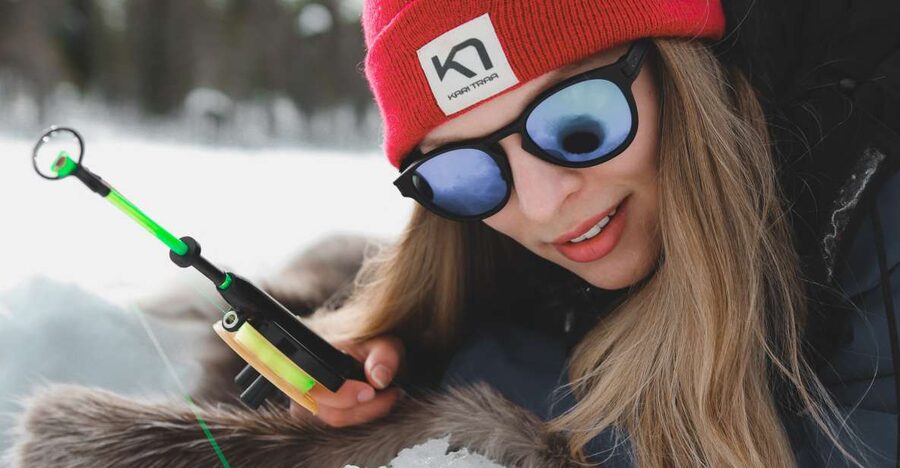 Levi: Finnish Ice Fishing Tour by Car - The guide can make or break a quiet activity
