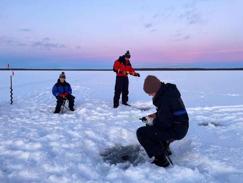 Levi: Ice Fishing Trip in a small group - Learning the old-fashioned way to fish