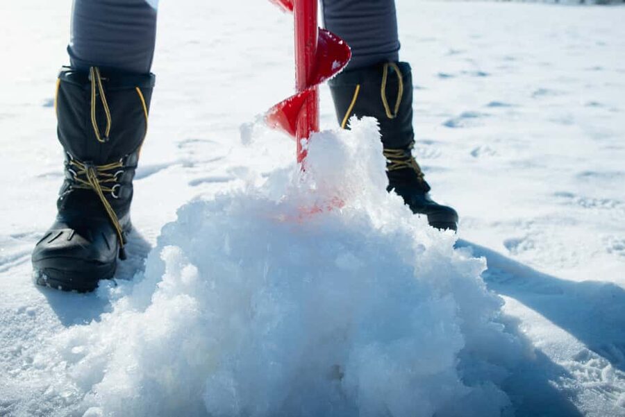 Levi Lapland: Arctic Ice-Fishing - Reaching the Frozen Lake on Foot