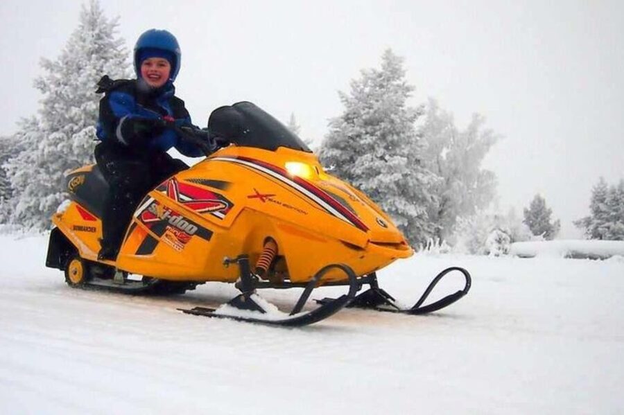Levi: Lapland Family Snowmobile Safari - What the adult snowmobile ride feels like