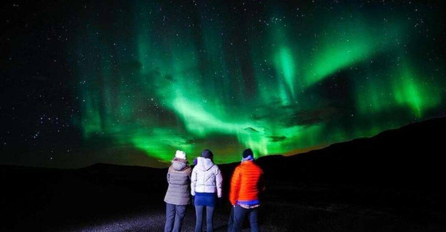Levi: Northern Lights Hunt Including Campfire Snacks - The laavu, lake, and fire