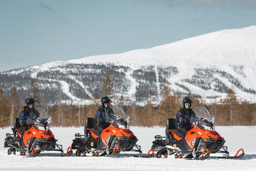 Levi: Snowmobile Safari for Adults - My practical verdict on Safartica’s Levi snowmobile safari