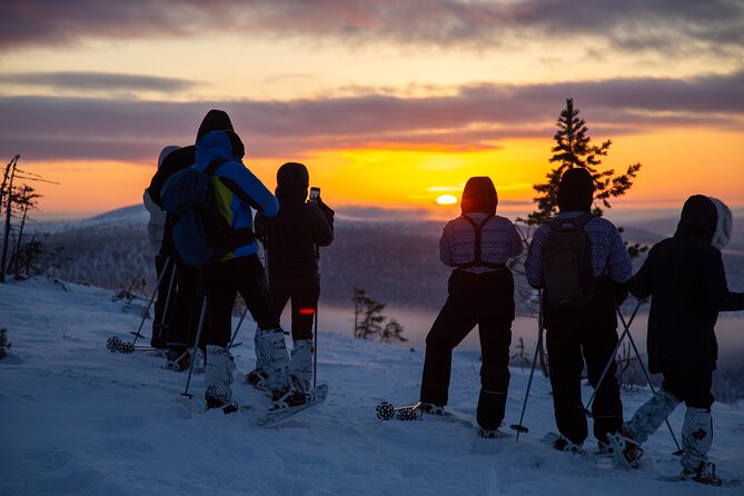 Levi: Snowshoeing adventure in the National Park - A one-hour campfire lunch in the hut