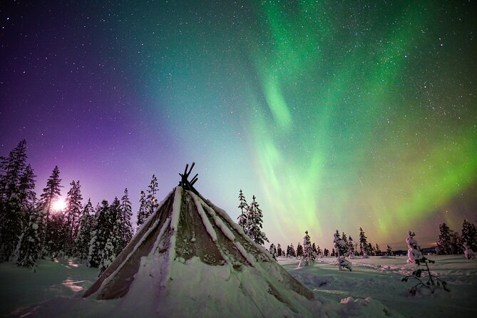 Night Snowshoeing Adventure under the Northern Lights - Hunting the Northern Lights without false promises