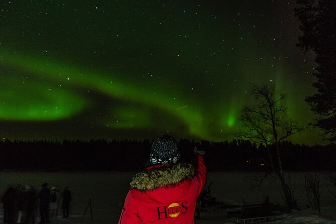 Northern Lights Hunting in Lappish old cottage - A northern-lights outing built around comfort
