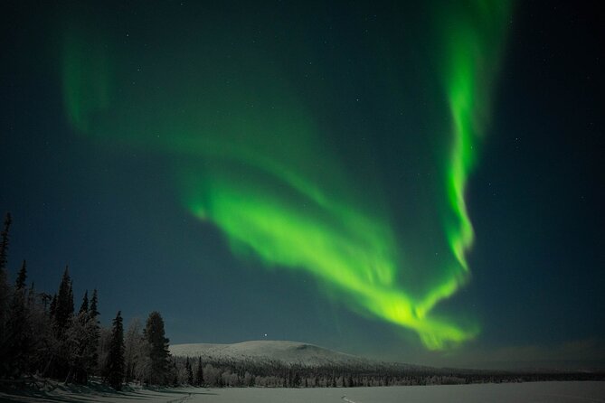 Northern Lights Hunting Photography Tour in Levi - Photography help for phones and cameras