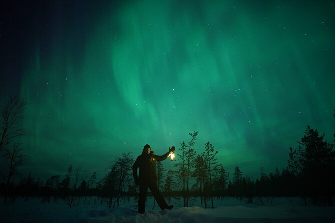 Northern Lights Hunting Photography Tour in Rovaniemi Finland - Chasing clear skies instead of waiting in one place