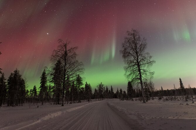 Northern Lights Hunting with a photographer (Only small groups) - Small group, but not necessarily a private couple’s outing