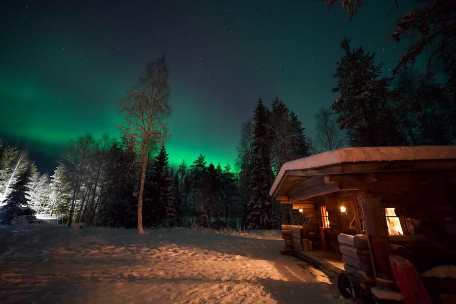 Northern Lights Tour in Atmospheric Cottage - Who will enjoy this cottage evening?