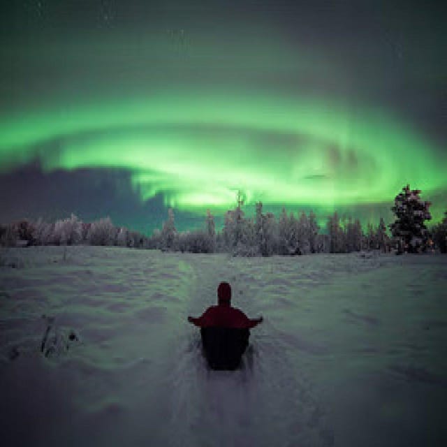 Polar Night Snowshoe Trek - Hot drinks, snacks, and the rhythm of the evening