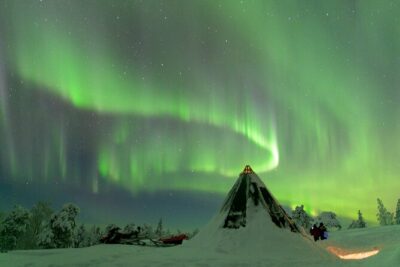 Private Aurora Tour (5 or more) by Aurora Experts – Rovaniemi