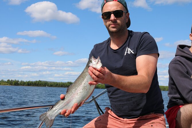 Private Guided Fishing Boat Tour in Rovaniemi - Why private guiding helps beginners