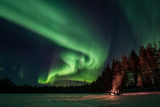 Private Northern Lights Photography Hunting - Why this Rovaniemi aurora hunt takes the weather seriously