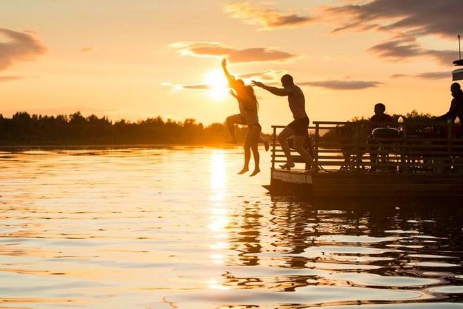 Private Traditional Lakeside Sauna with Midnight Sun - Why a Finnish sauna beside a lake feels different