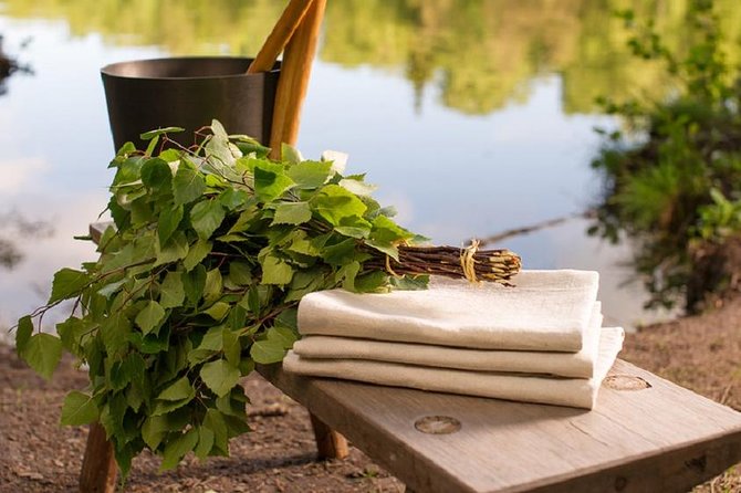 Private Traditional Lakeside Sauna with Midnight Sun - What happens at the lakeside sauna