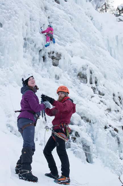 Pyhätunturi: Kid's Ice Climbing Adventure in Finnish Lapland - What happens at the Tajukangas wall