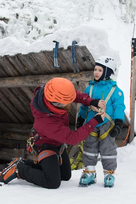 Pyhätunturi: Kid's Ice Climbing Adventure in Finnish Lapland - What adults can expect from the family format