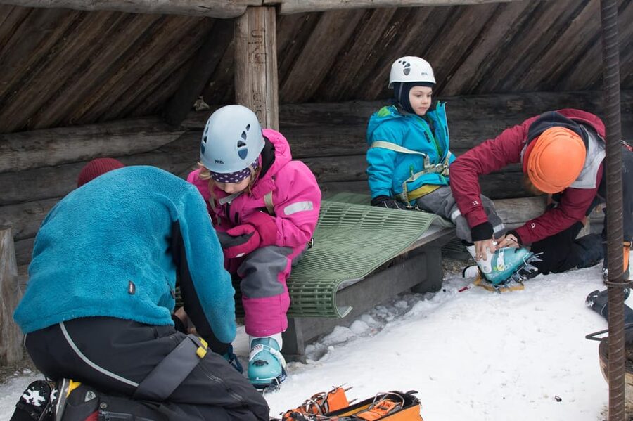 Pyhätunturi: Kid's Ice Climbing Adventure in Finnish Lapland - Price, location, and practical value