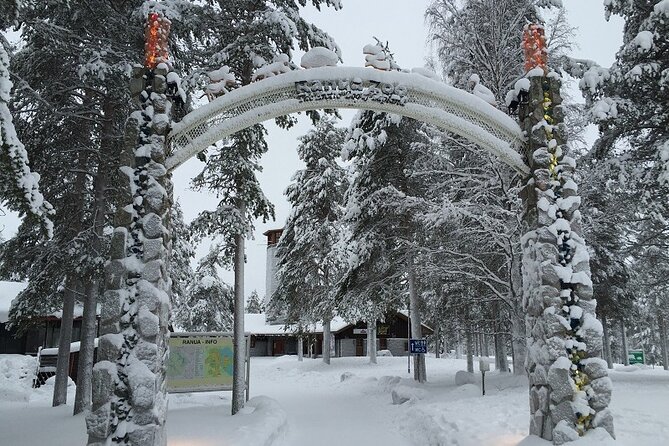 Ranua Zoo Family Tour from Rovaniemi - Lunch, walking, and family pace