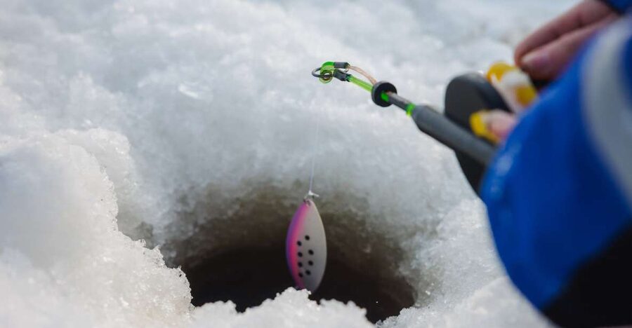Rovaniemi: Arctic Circle Ice Fishing Experience - Your guide makes the difference