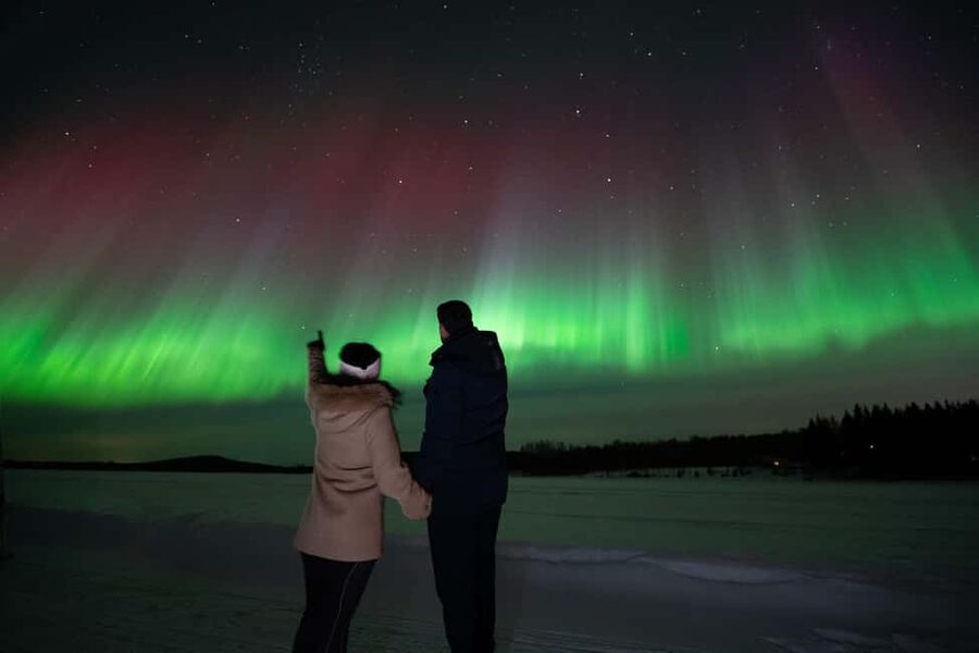 Rovaniemi: Aurora Hunt - Free Photos, 100% Guaranteed Refund - Why the guides make the difference