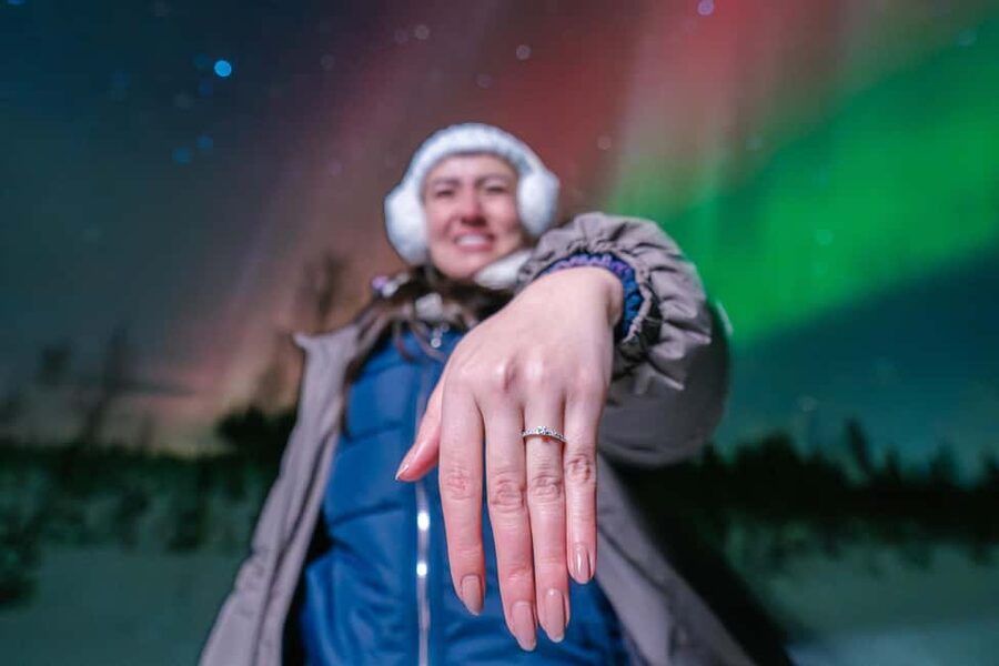 Rovaniemi: Aurora Hunt with Money-Back Guarantee and Photo - Chasing clear skies beyond Rovaniemi