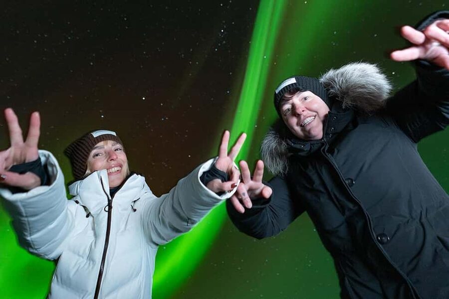 Rovaniemi: Aurora Hunt with Money-Back Guarantee and Photo - What the five-and-a-half-hour plan feels like
