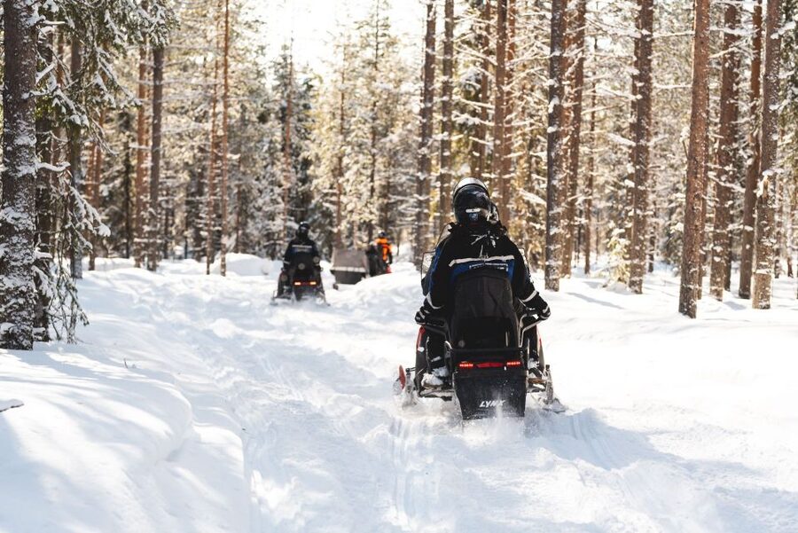 Rovaniemi: Easy Snowmobile Safari - A short Arctic ride near Santa Claus Village