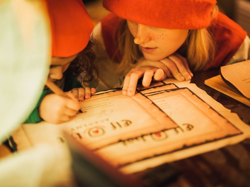 Rovaniemi: Elf Hat Academy in Santa's Village - Graduation brings the best souvenir